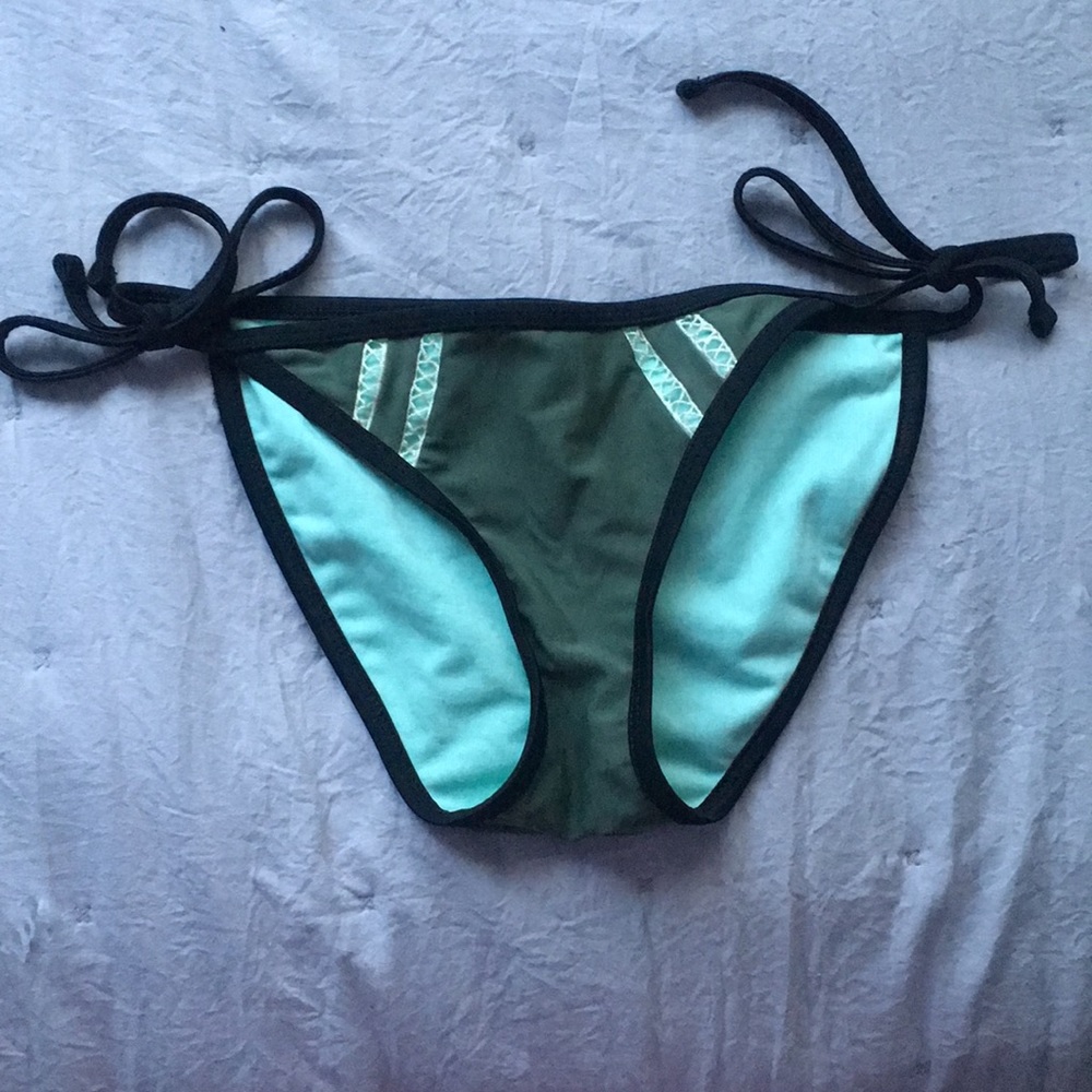 Super cute bikin bottoms
